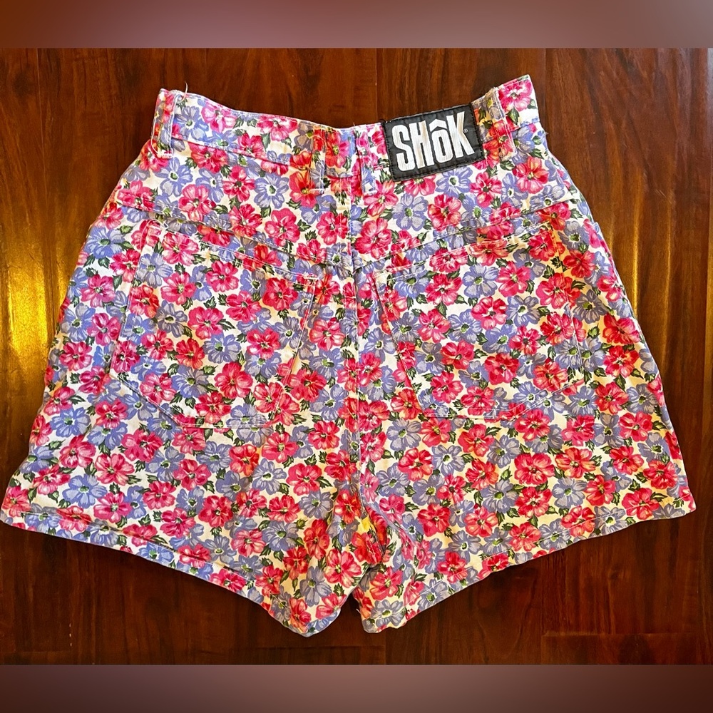 Vintage Women’s sz 7 High Waisted pink blue Floral pleated 90’s Shorts USA SHOK